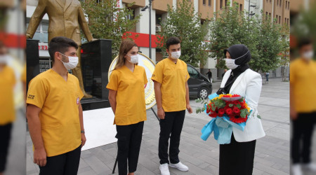 İlköğretim Haftası Çelenk Sunma Töreni