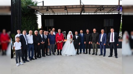 Kebapçıbey Yönetim Kurulu Başkanı Faysal Aktaş’ın oğlu Ahmet dünyaevine girdi