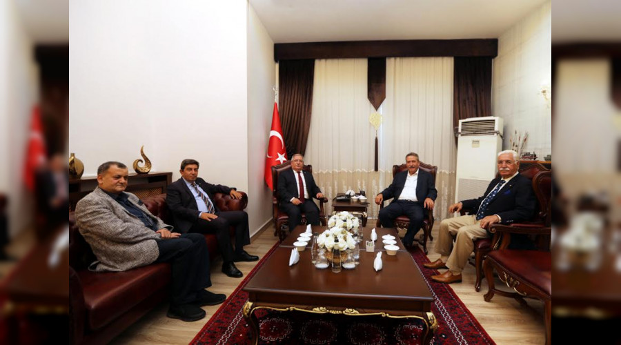 Sakarya Eski Valisi Kıraç'tan Vali Nayir'e Ziyaret