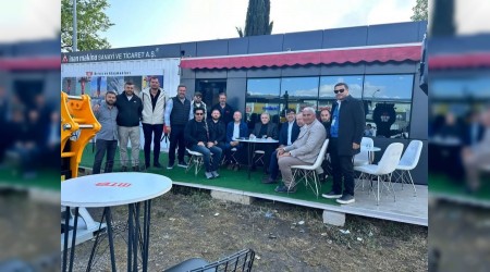 Ali nciden -Mak Fest 2025e anlaml ziyaret; 15 Temmuz Milli rade Dernei ynetimi fuarn son gnnde tm standlar gezdi