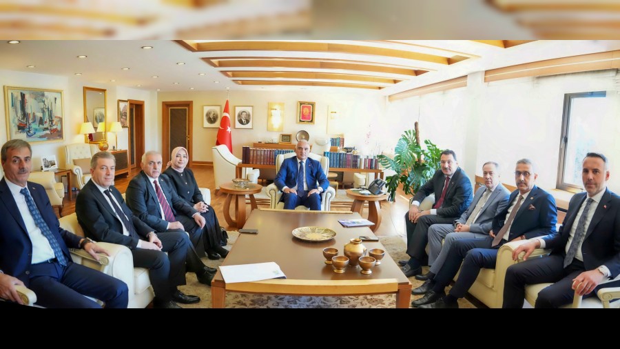 Bakan Alemdar, Ankara'da iki bakana projeleri anlatt: En iyisi iin alacaz
