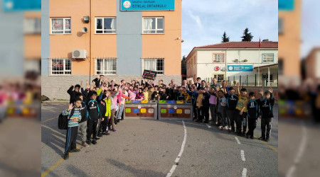 Geri Dntryoruz Gelecei Deitiriyoruz