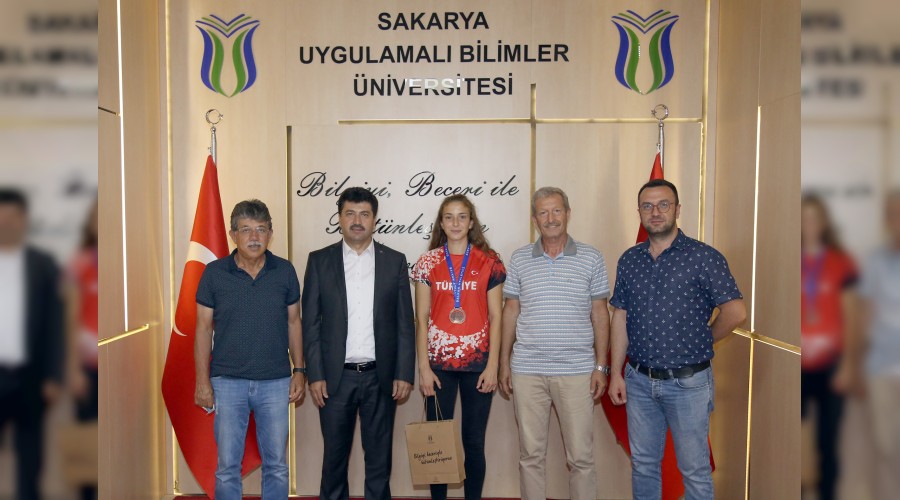 Milli sporcularımızla gurur duyuyoruz