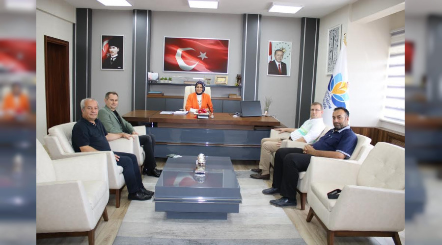Akif Yener; Fazilet Durmu'a ziyaret etti
