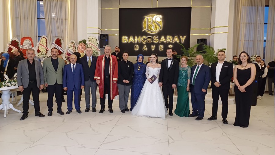 Aysu ve Metin iftinin mutlu gn Bahesaray Davette kutland
