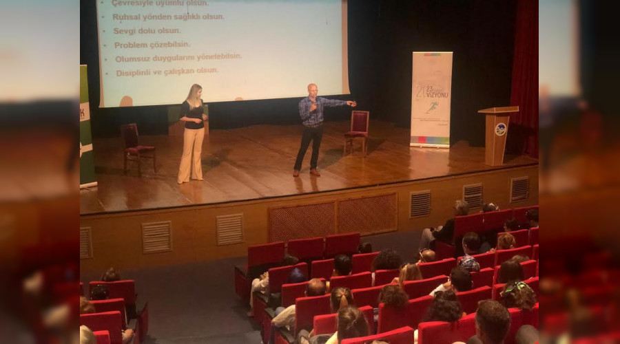 Birinci Snf retmenlerine ?Okul Balyor' Eitimi