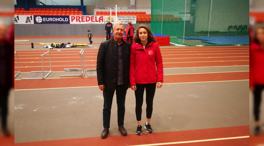 Emine Selda Krdemir Bulgaristan'dan Birinci dnd