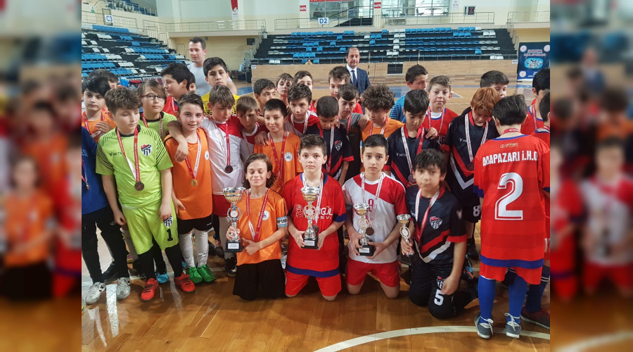 Futsalda Kklerden Byk Sevin