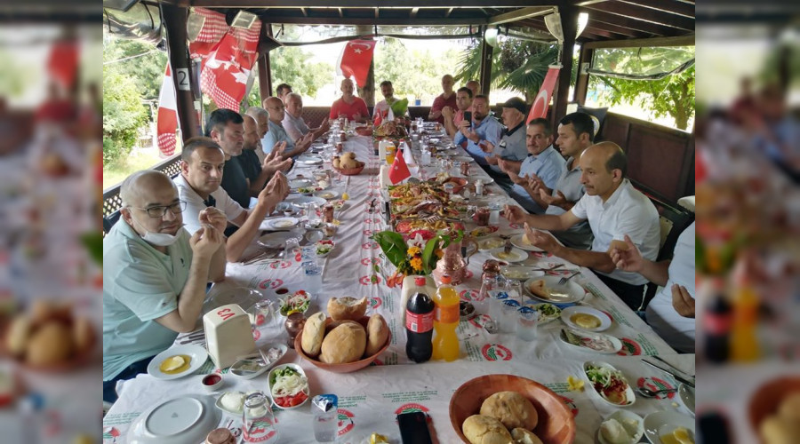 Sakarya Samsunlular Derneği İş İnsanları ile Zirve'de buluştu