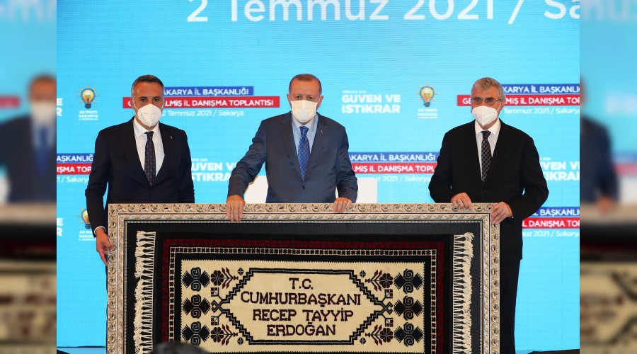 Başkan Yüce, Cumhurbaşkanı Erdoğan’a Sakarya’yı anlattı