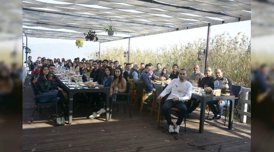 Gelenekselleen Kahvaltda Bir Araya Geldiler