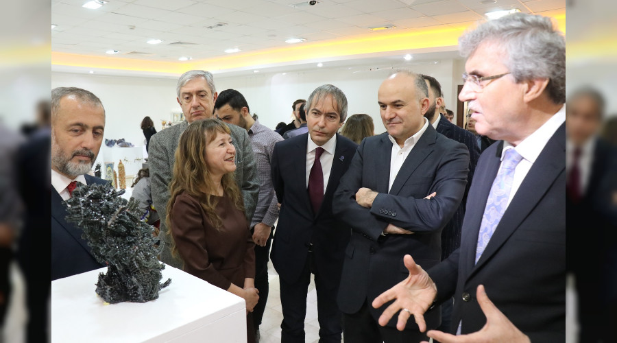 Gizemfrit'ten genlere uluslararas dl