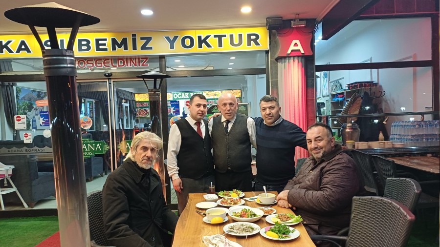 Lezzet ve dostluğun buluşma noktası; Hakkı Usta’nın Adana Sofrası’nda özel ziyaret
