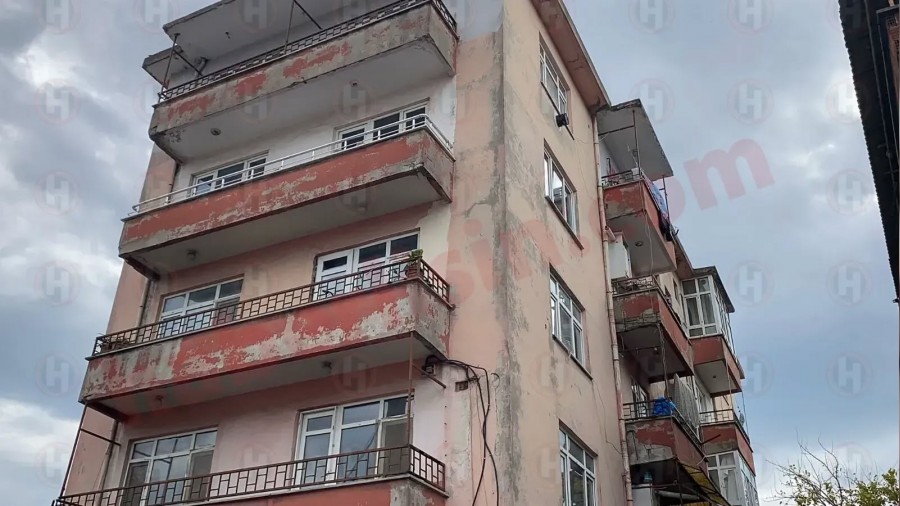 SAKARYADA VATANDALAR HALA HASARLI YAPILARDA YAIYOR