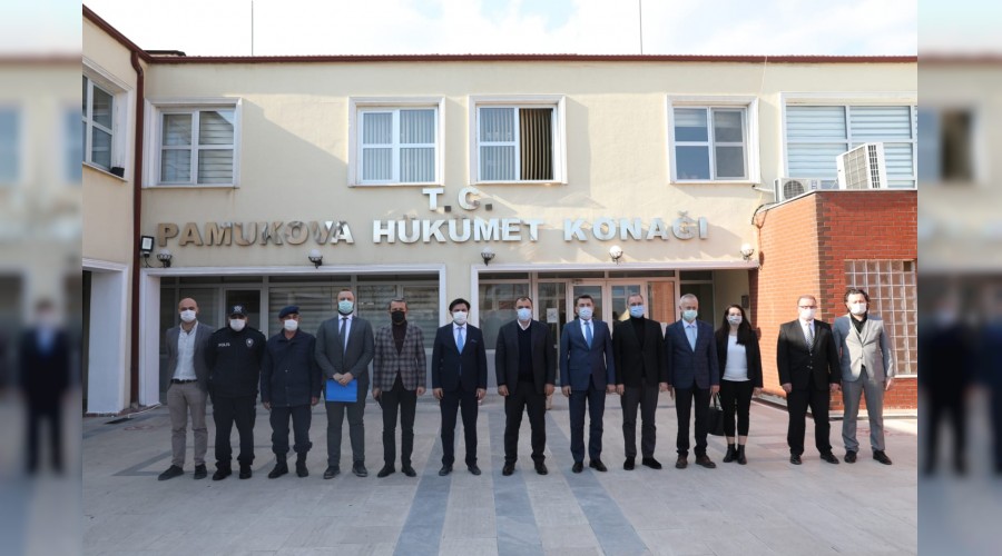 Vali Kaldırım Pamukova İlçesini Ziyaret Ederek Koronavirüs Toplantısına Başkanlık Etti