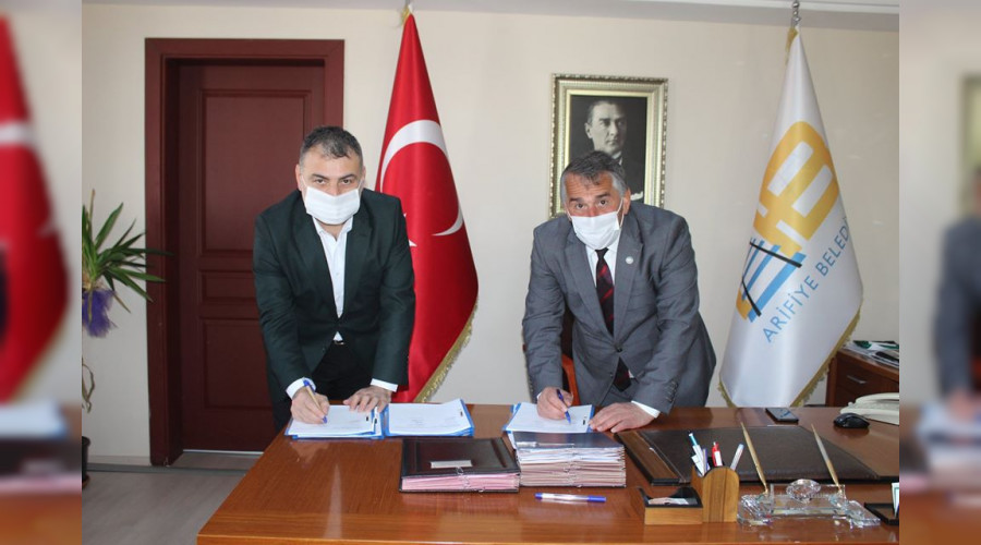 ARİFİYE BELEDİYESİNDE TOPLU İŞ SÖZLEŞMESİ SEVİNCİ!