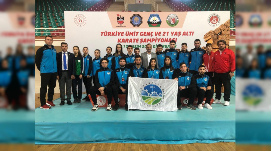 Bykehirli karatecilerden 6 madalya