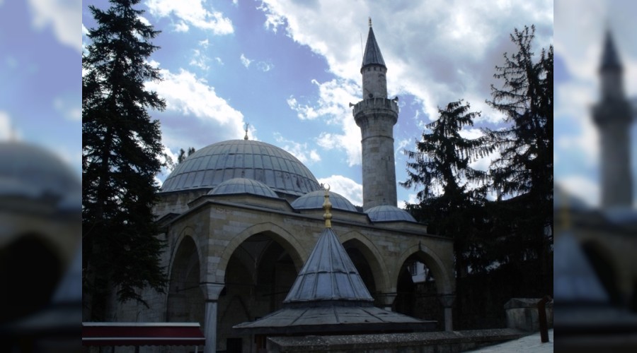 Tarihi Kurşunlu Camii İlgi Bekliyor