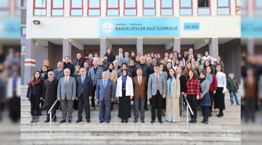 Vali Nayir Bahelievler Gazi lkokulunu Ziyaret Etti