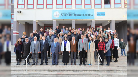 Vali Nayir Bahelievler Gazi lkokulunu Ziyaret Etti