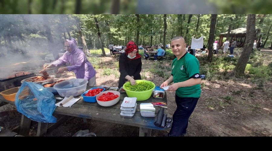 Sakarya'da engelliler İl Ormanı'nda düzenlenen piknikte bir araya geldi